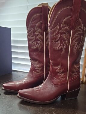 Tecovas Women's Burgundy Leather Western Boots with Cream Piping